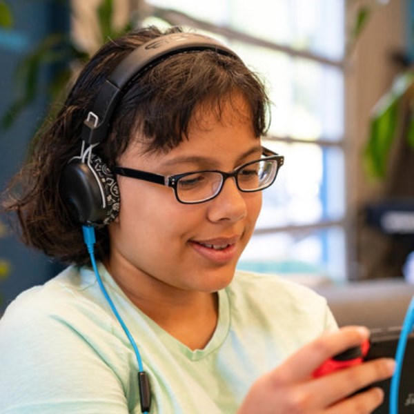 Jlab Jbuddies Play Gaming - Wireless Headset Kids Headphones Black | o6BPtHGcRLJ